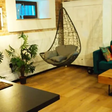 Gustowne Studio W Piwnicy / Swietna Lokalizacja * Katowice