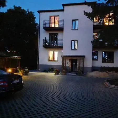 Apartment Gustowne Studio W Piwnicy / Swietna Lokalizacja Katowice